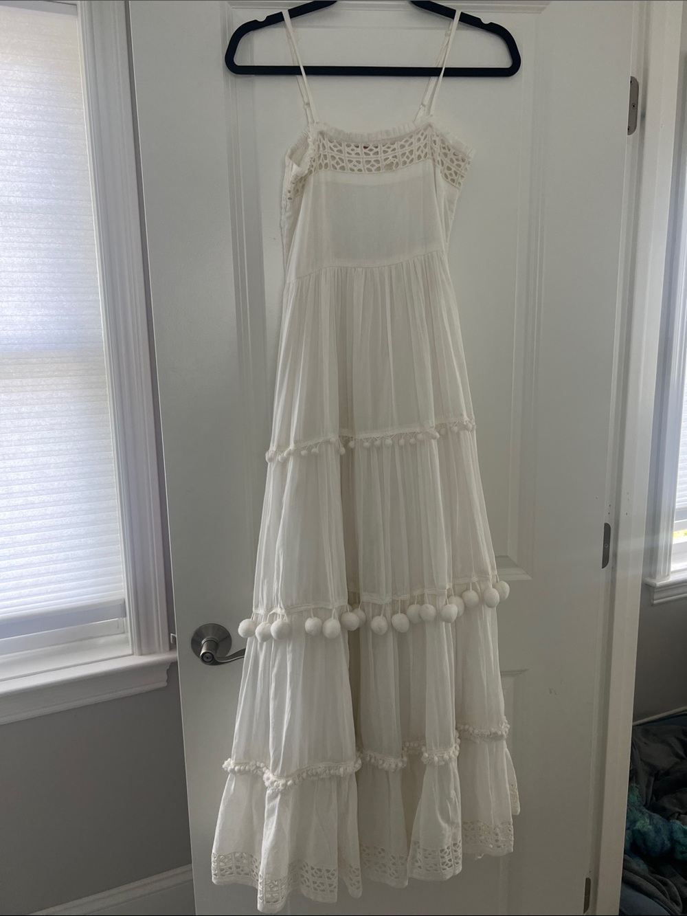 EUC 🤍White Pom Dress- very Nantucket